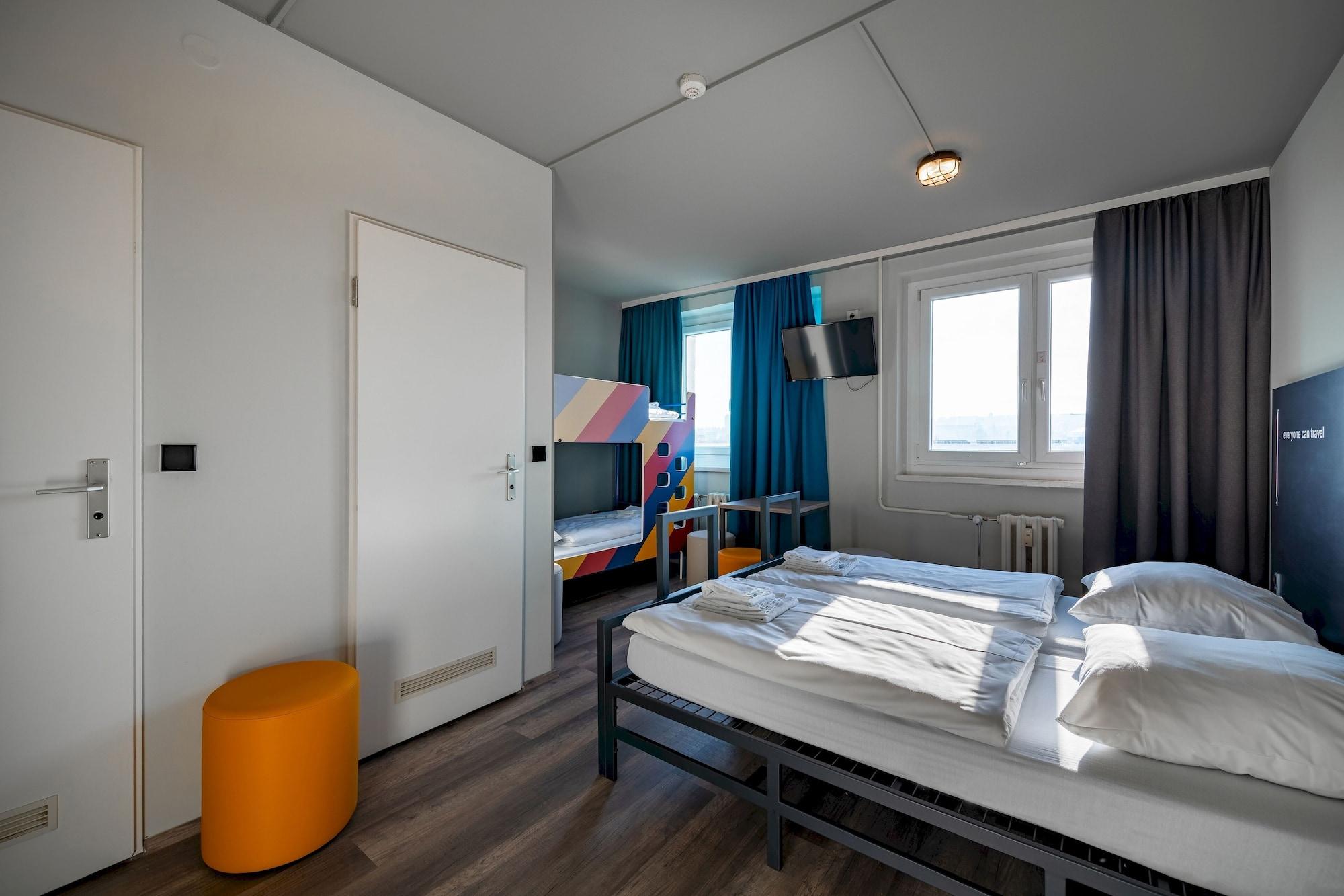 A&O Muenchen Hauptbahnhof Hotel Екстериор снимка