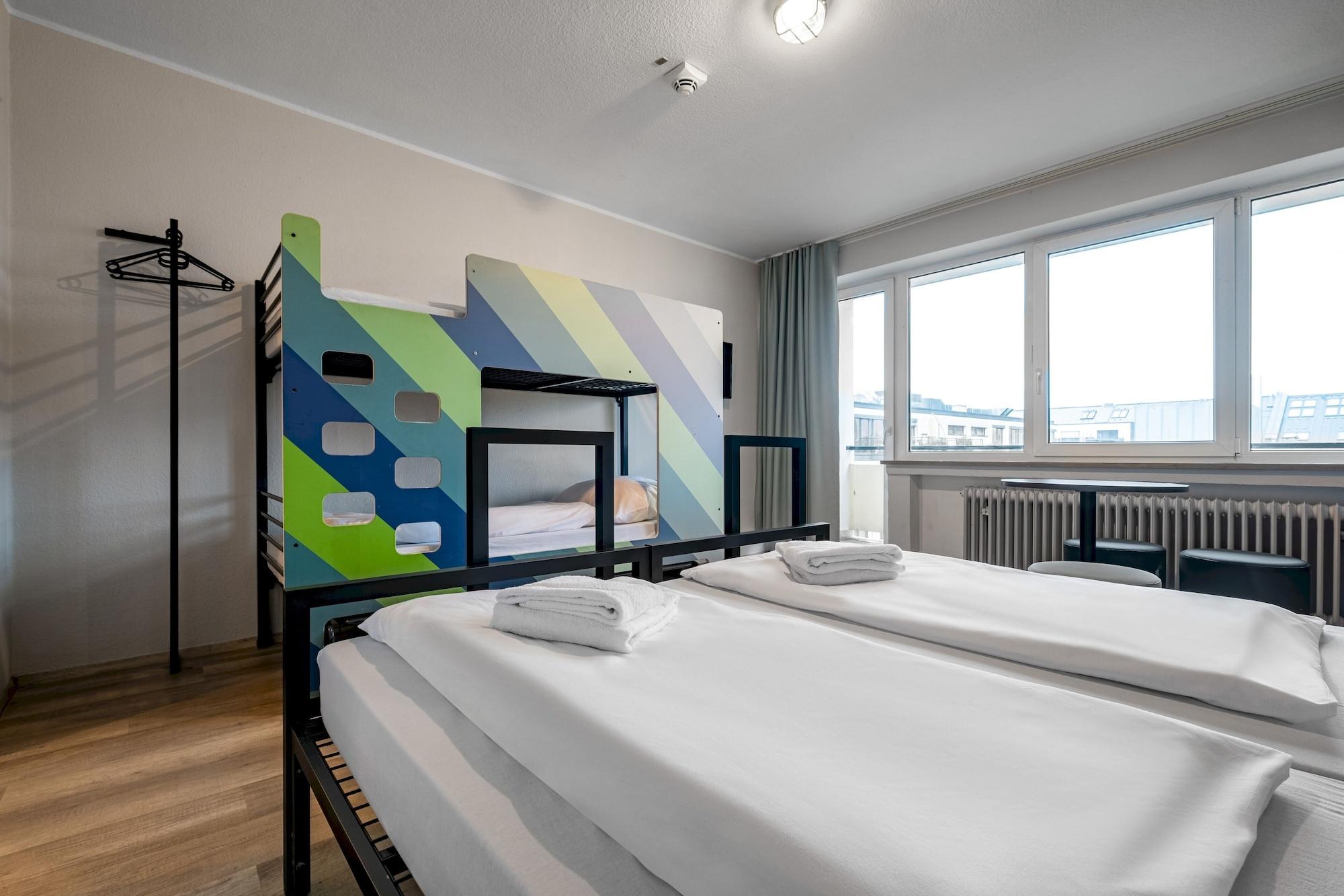 A&O Muenchen Hauptbahnhof Hotel Екстериор снимка