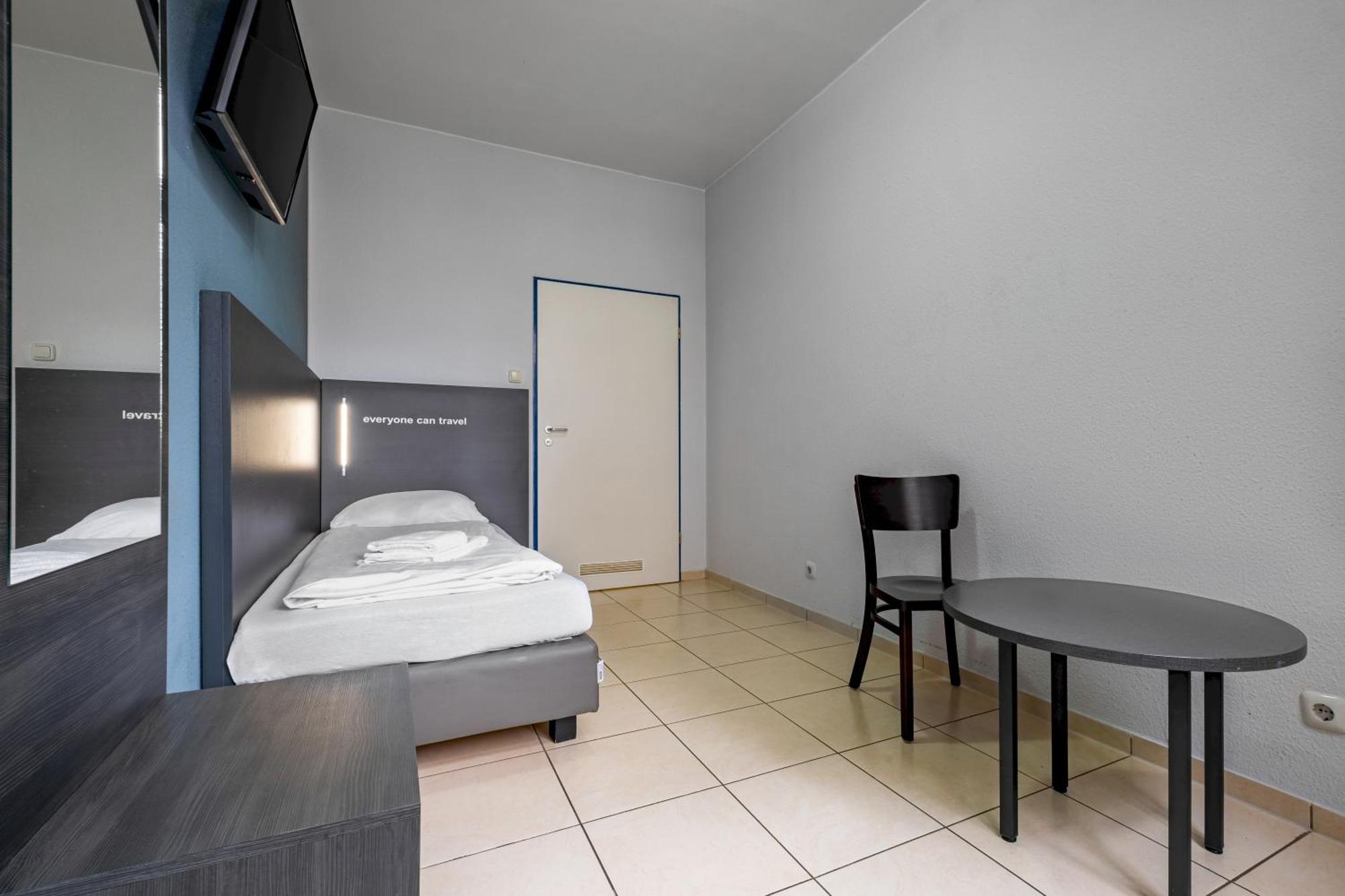 A&O Muenchen Hauptbahnhof Hotel Стая снимка
