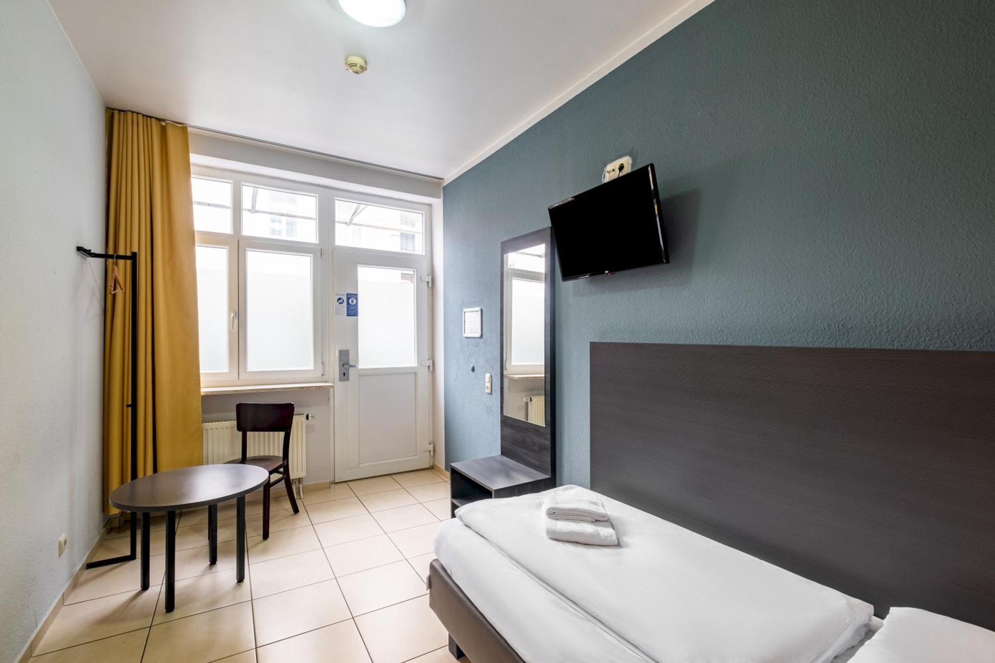A&O Muenchen Hauptbahnhof Hotel Стая снимка