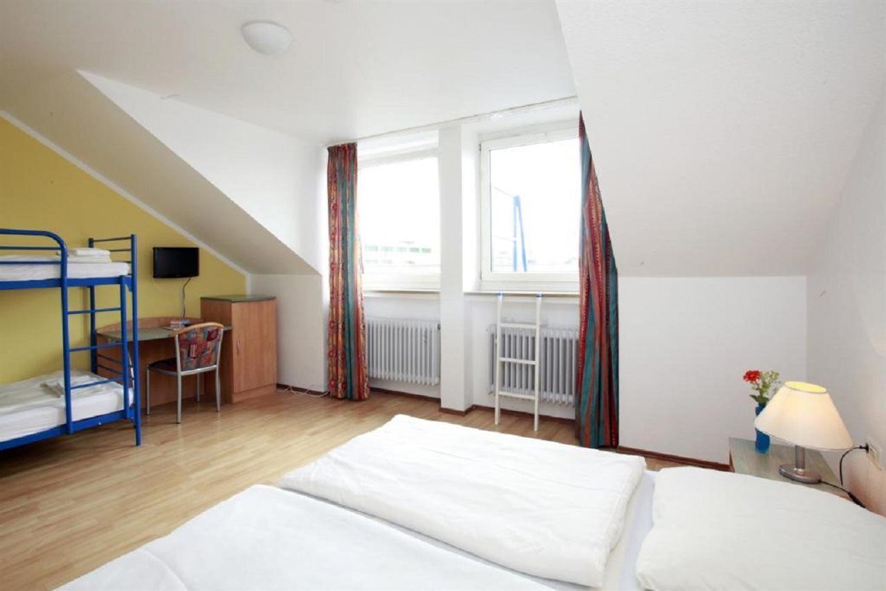 A&O Muenchen Hauptbahnhof Hotel Екстериор снимка